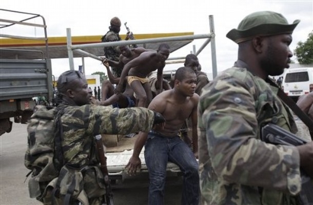 Côte d`Ivoire: l`offensive des forces pro-Ouattara (Film)